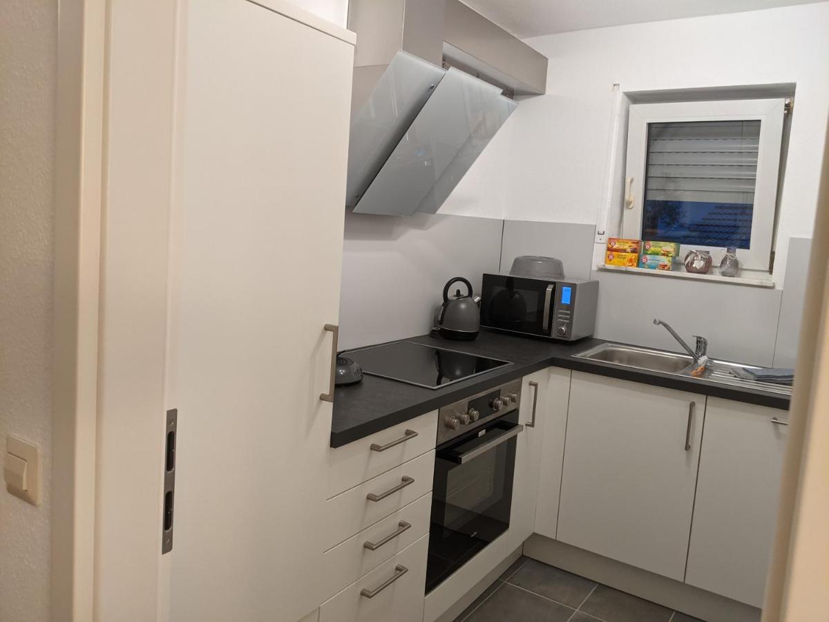 Cozy Apartment With Parking Garage Near Outlet Metzingen  Buitenkant foto