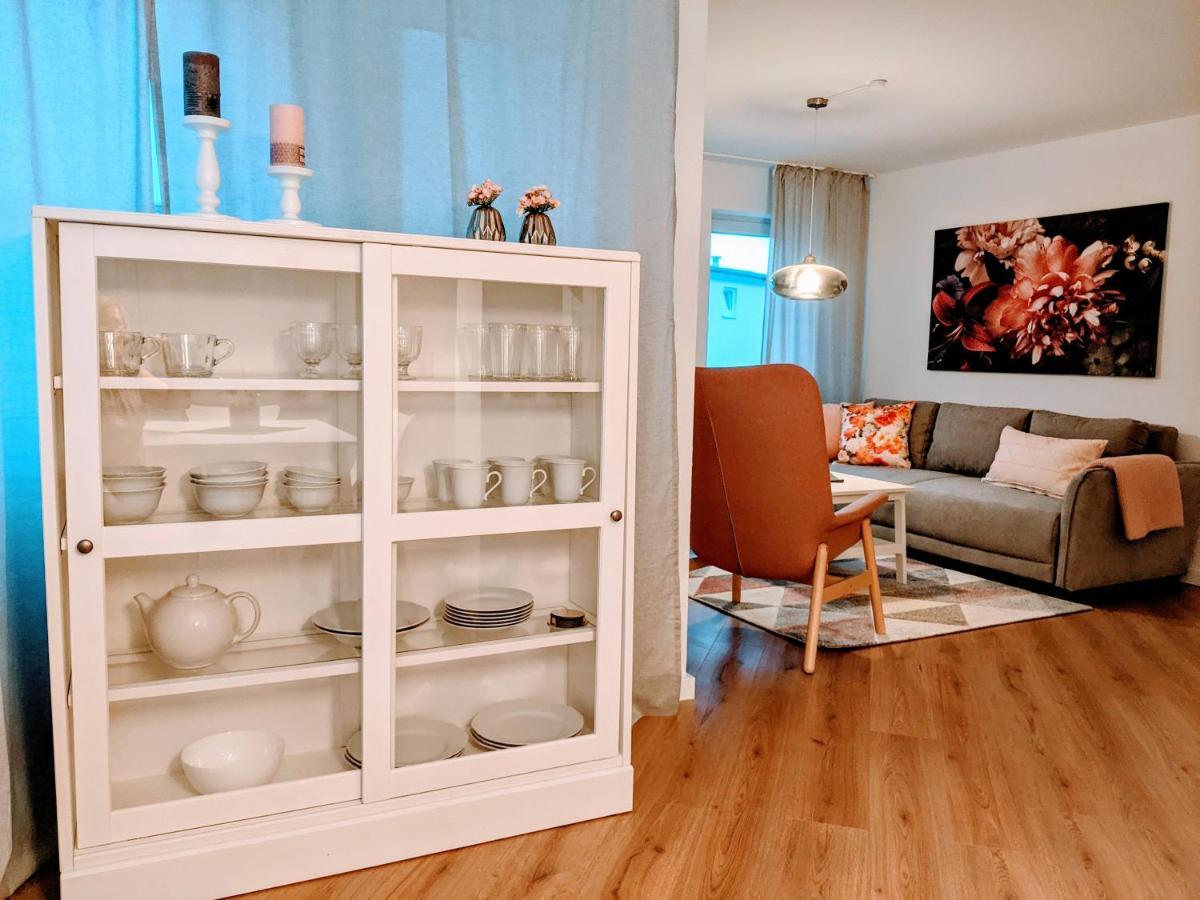 Cozy Apartment With Parking Garage Near Outlet Metzingen  Buitenkant foto