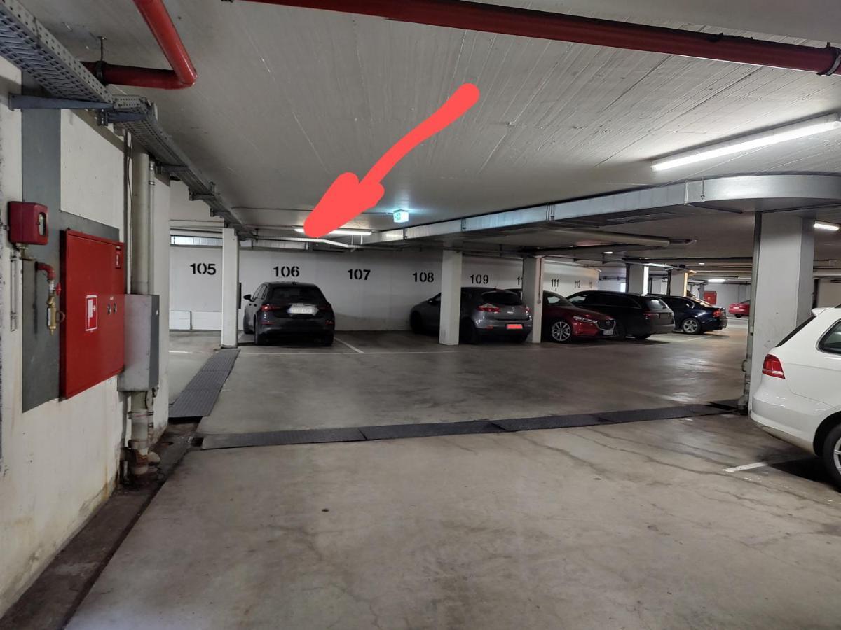 Cozy Apartment With Parking Garage Near Outlet Metzingen  Buitenkant foto