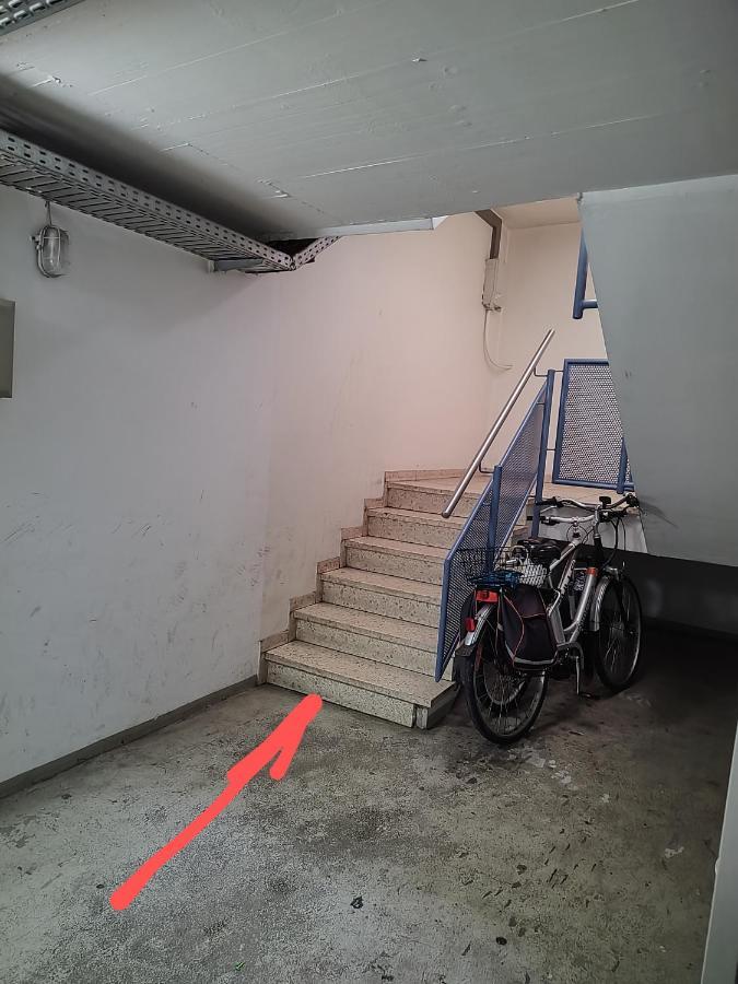 Cozy Apartment With Parking Garage Near Outlet Metzingen  Buitenkant foto