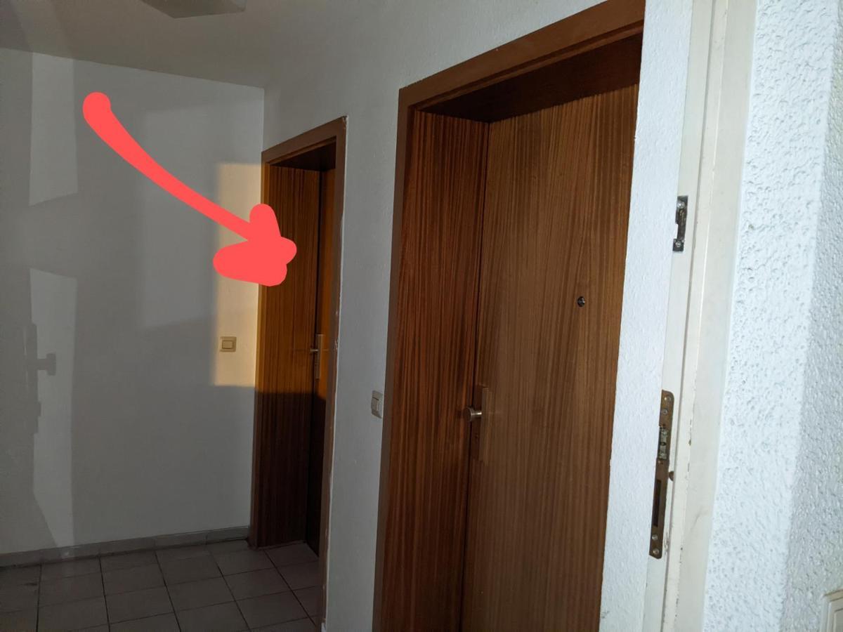 Cozy Apartment With Parking Garage Near Outlet Metzingen  Buitenkant foto