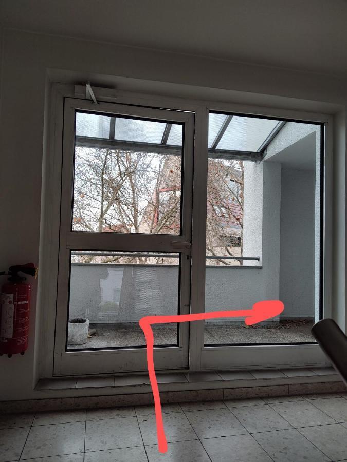 Cozy Apartment With Parking Garage Near Outlet Metzingen  Buitenkant foto