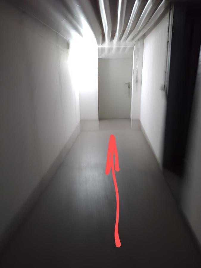 Cozy Apartment With Parking Garage Near Outlet Metzingen  Buitenkant foto