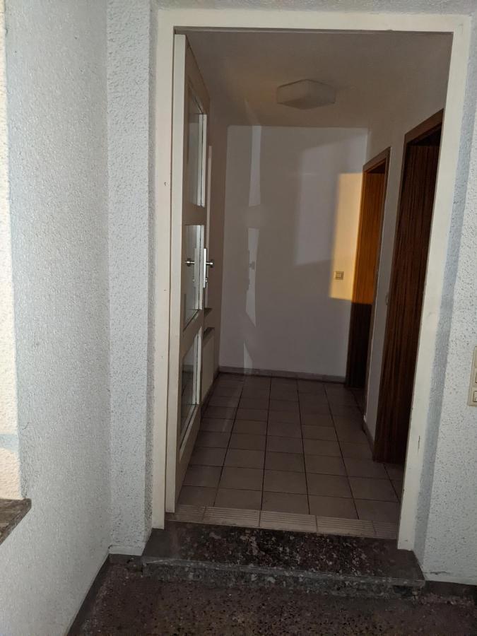 Cozy Apartment With Parking Garage Near Outlet Metzingen  Buitenkant foto